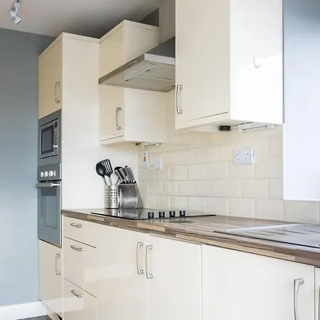 Guestready - Enchanting Views From Millenium Tower Διαμέρισμα *