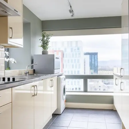 Guestready - Enchanting Views From Millenium Tower Apartment Dublin