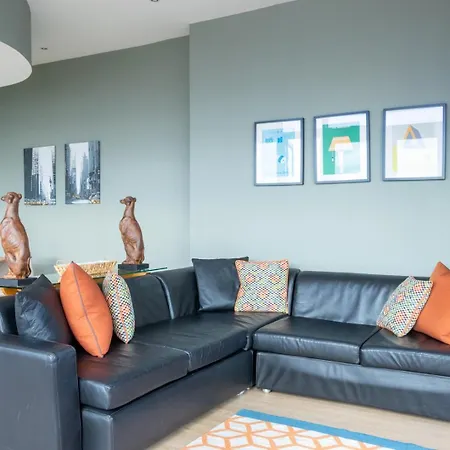 Lejlighed Guestready - Enchanting Views From Millenium Tower Dublin