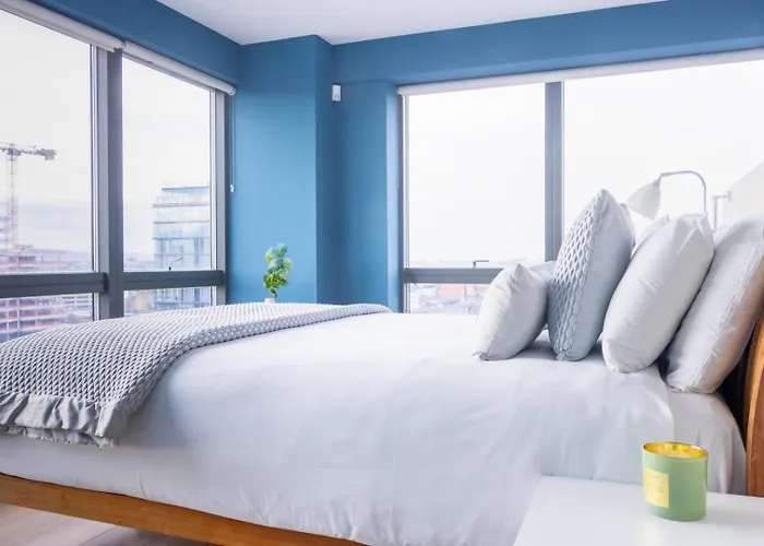 아파트 Guestready - Enchanting Views From Millenium Tower *