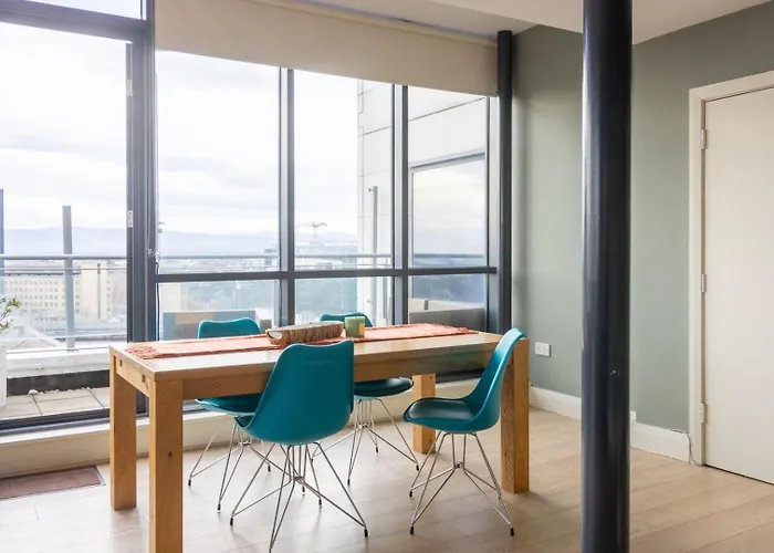 아파트 Guestready - Enchanting Views From Millenium Tower 더블린