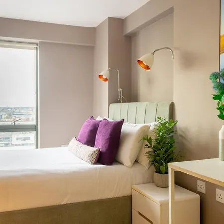 Lägenhet Guestready - Enchanting Views From Millenium Tower