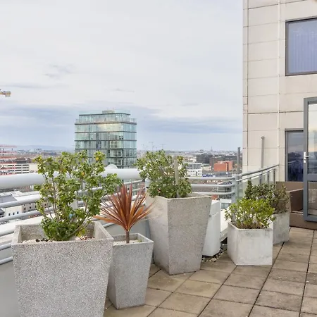 Guestready - Enchanting Views From Millenium Tower Dublin