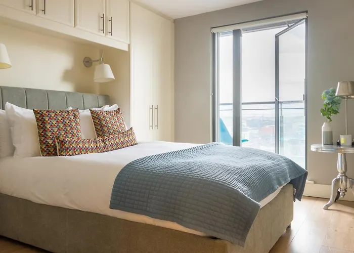 Guestready - Enchanting Views From Millenium Tower Lägenhet