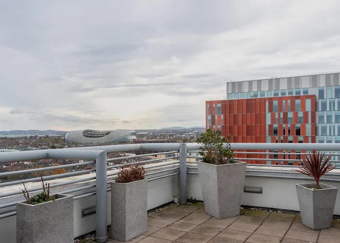 Guestready - Enchanting Views From Millenium Tower *
